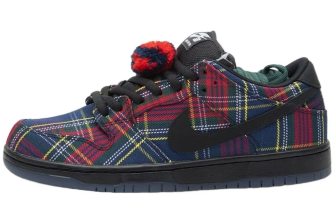 Nike x Nardwuar SB Dunk Low 'Tartan' | II1493-600