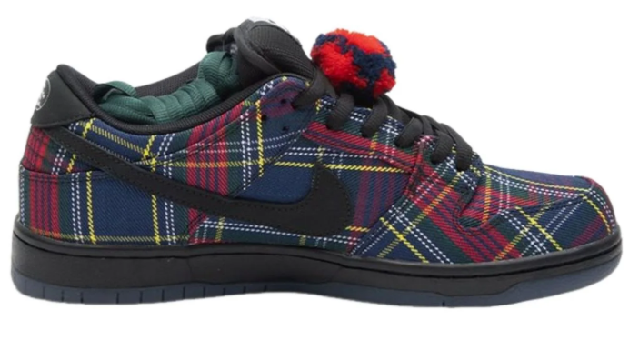 Nike x Nardwuar SB Dunk Low 'Tartan' | II1493-600